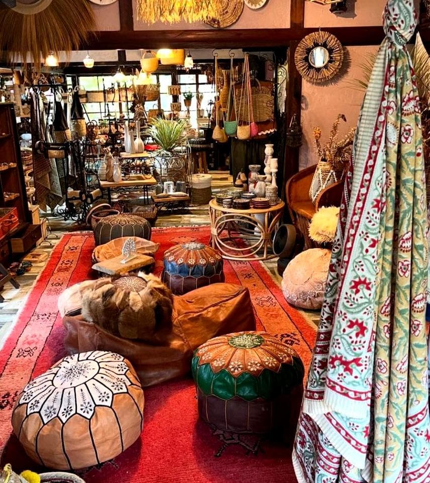 モロッコ　本革　オリジナルデザイン　プフ　オットマン　グリーン