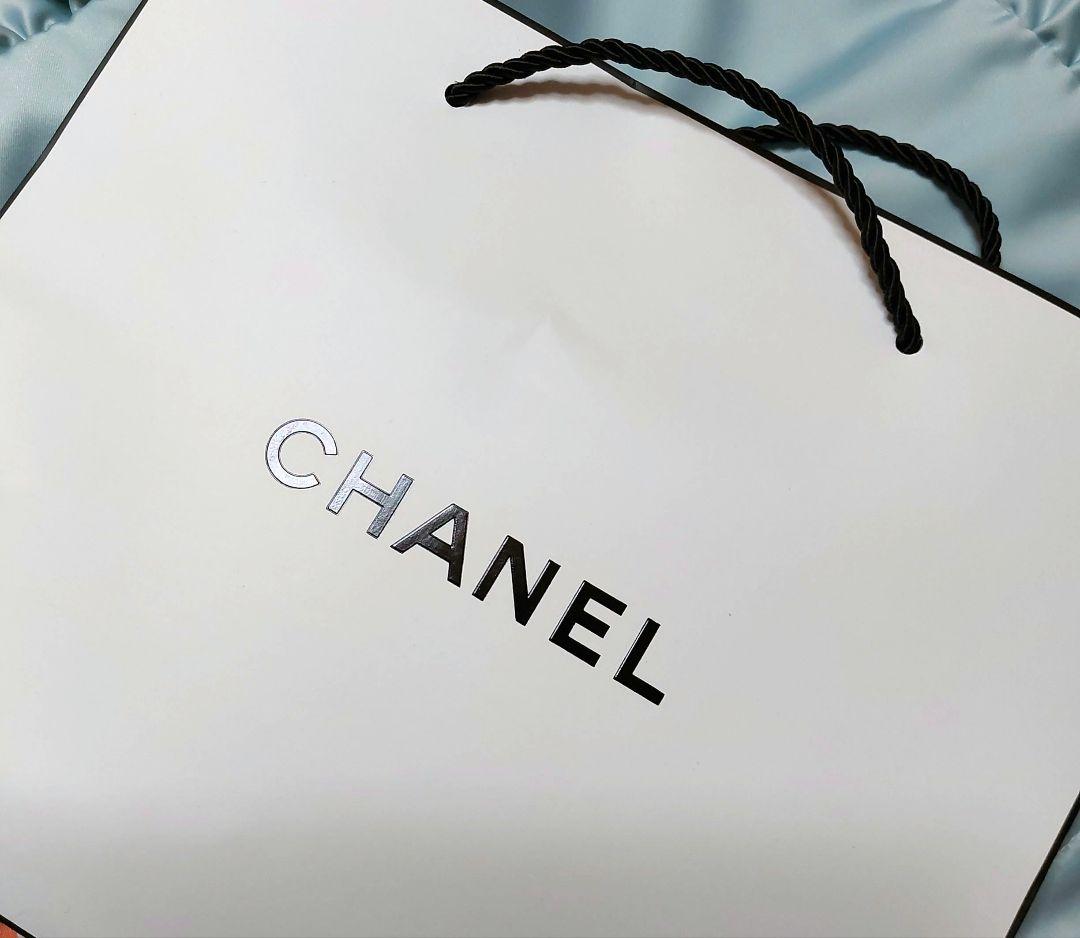 シャネル⭐ホリデー限定ココマドモアゼル パーリーボディジェル(ショッパー付)