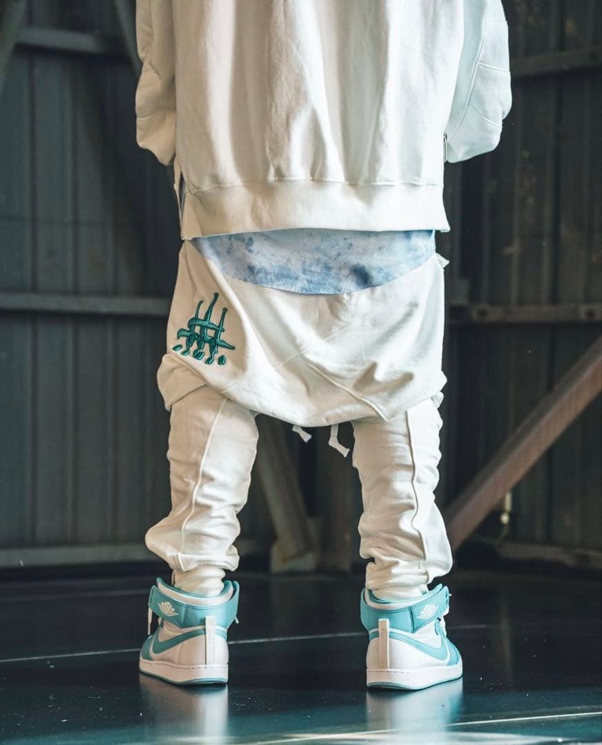 CVTVLISTカタリスト名古屋別注USUALジップパンツ　ホワイト×ターコイズ