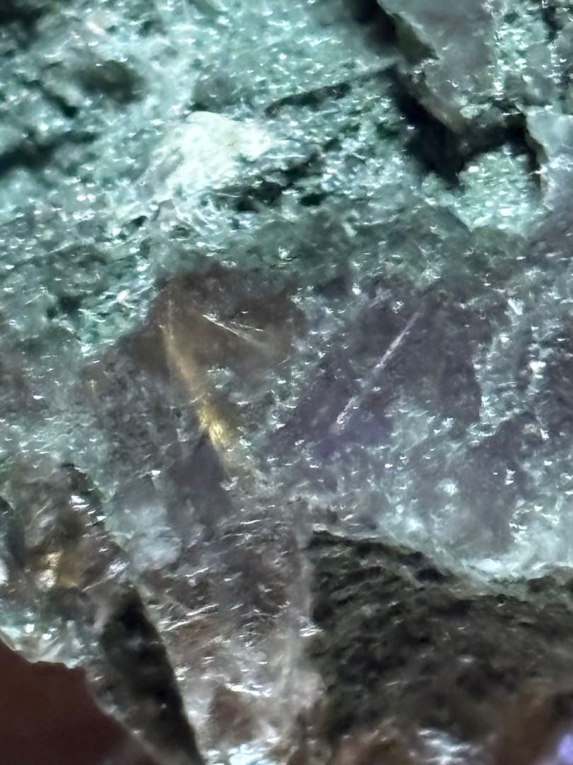 高品質ヒマラヤ産マニハールルチルの原石です！激レア貴重な商品です