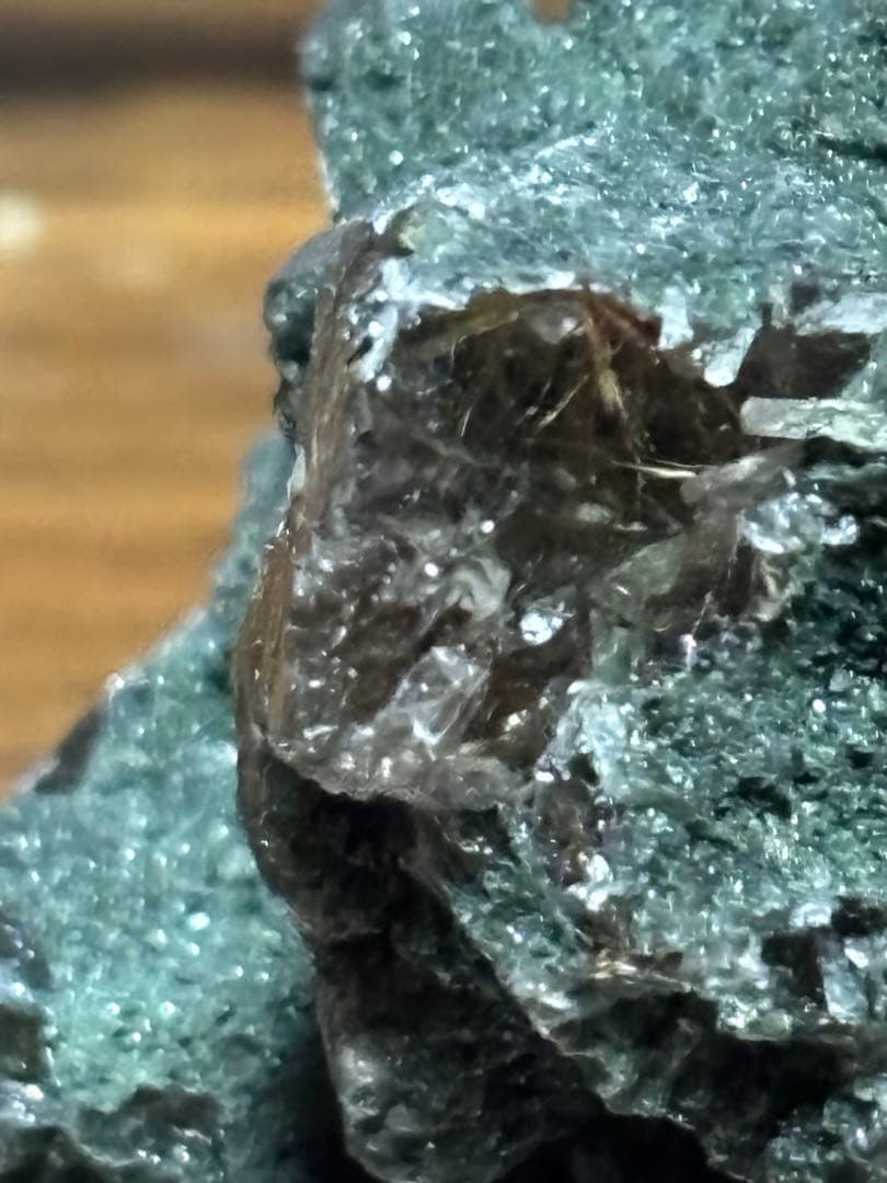 高品質ヒマラヤ産マニハールルチルの原石です！激レア貴重な商品です