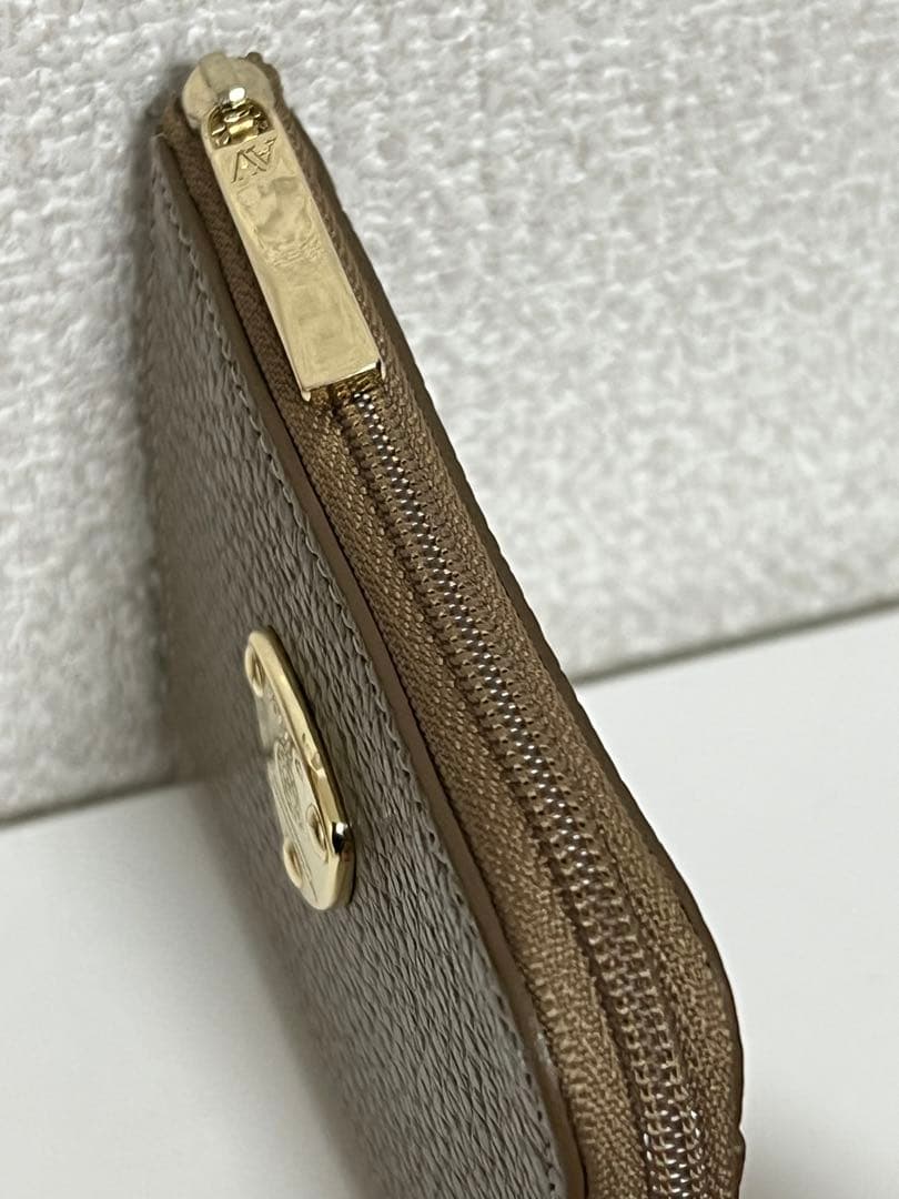 ATAOの全てを込めたミニ財布