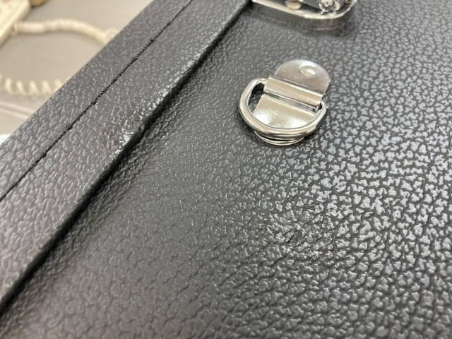 新品未使用(送料無料)9.980円　沖縄三線専用　訳有二丁入ふかふかハードケース