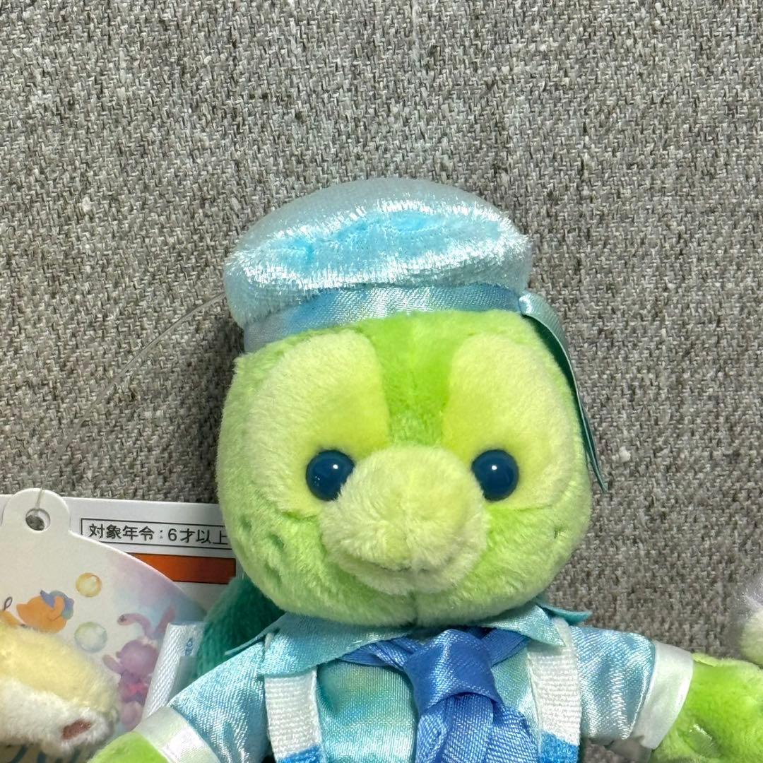 タイムセール♪0時まで！ディズニーシー　カラフルハピネス　ぬいぐるみバッジセット