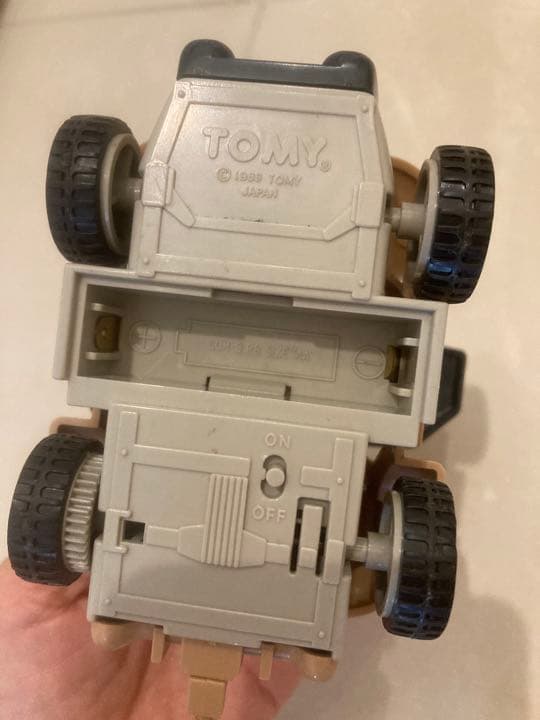 トミカ　60年前のおもちゃ　ちゃんとすごく早く走ります