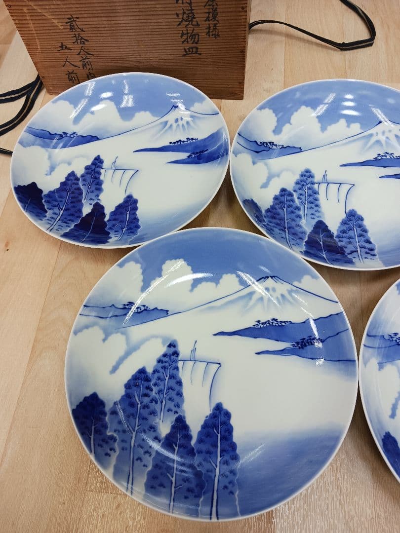 鍋島　鍋島焼　藍鍋島　染付　三保松原模様　富士図　櫛高台　7寸皿　5客　共箱