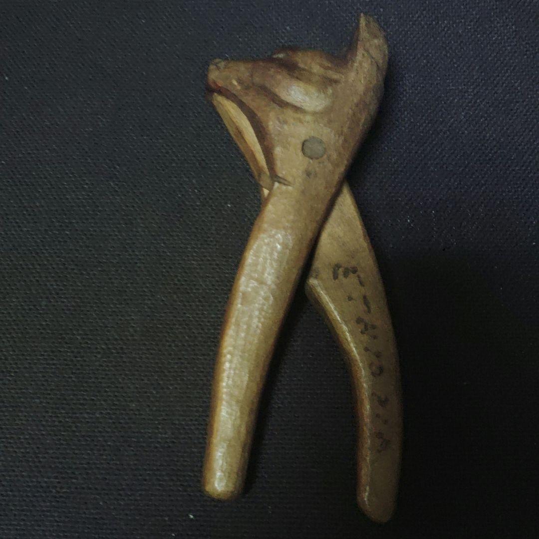 クルミ割り人形　胡桃　狐？　キツネ　犬？　木彫　彫刻　ETHIOPIA ア12