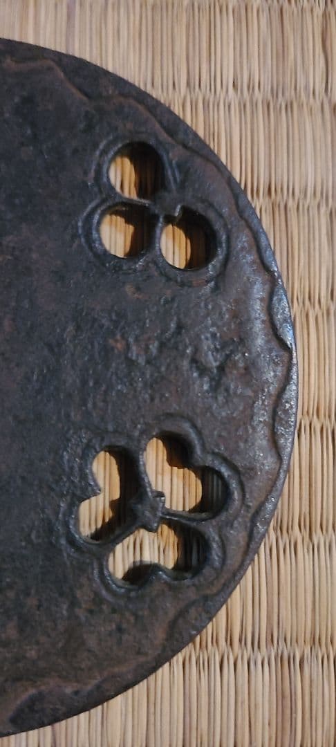 日本刀、刀の鍔、骨董、鉄鐔、美術品　刀匠鍔