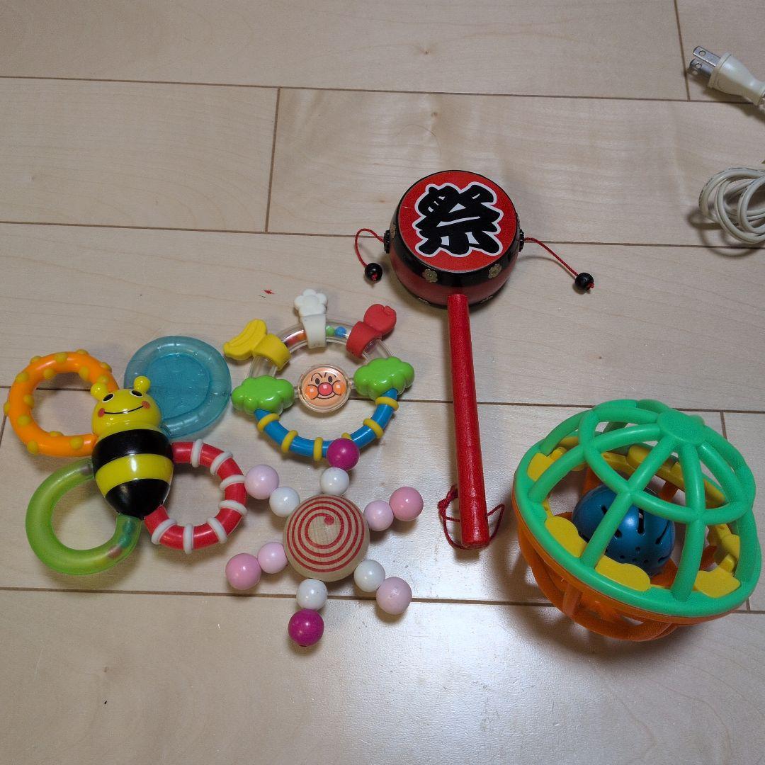 COMBIチャイルドシート新生児〜