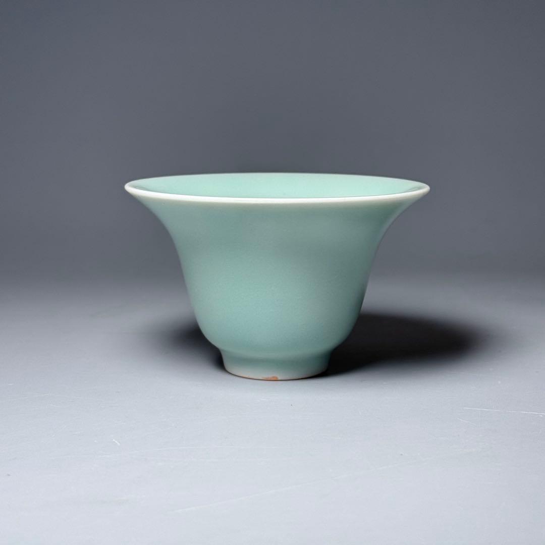 盛期鍋島　「口広向付」　最高級の釉薬　続通観　鍋島青磁　掲載品　本物　江戸中期