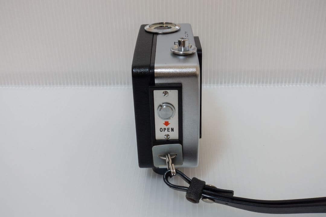 ⑪【美品・整備済品】RICOH AUTO HALF E 「レッドフラワー」