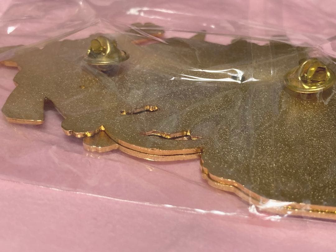 ★新品未使用品★「鋼の錬金術師」特大の立体ピンバッジ★簡易パッケージ★稀希少品★