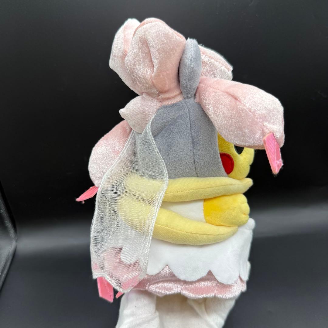 極美品 メガディアンシーのポンチョを着たピカチュウ