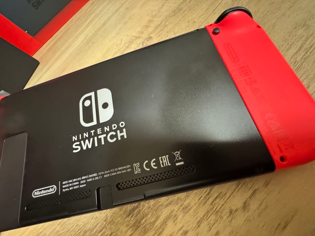 Nintendo Switch 赤　本体