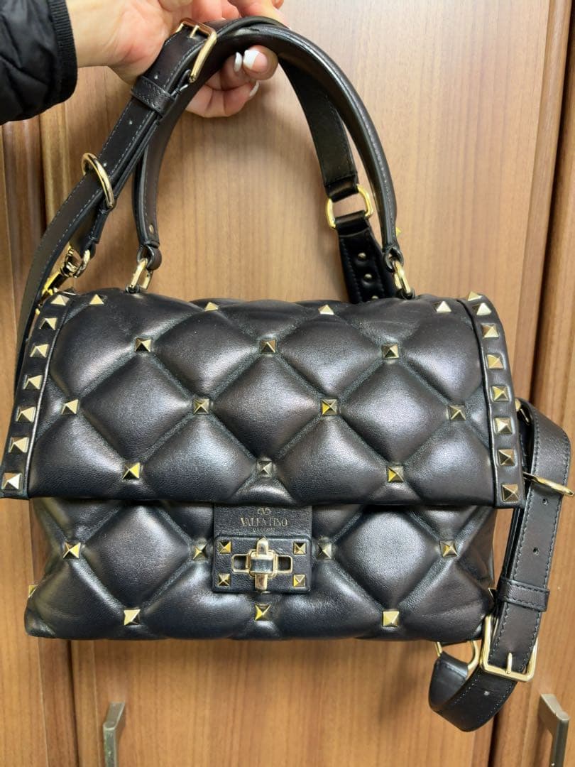 ¥82,000→¥69,500バレンティノ キャンディースタッズレザーバッグ