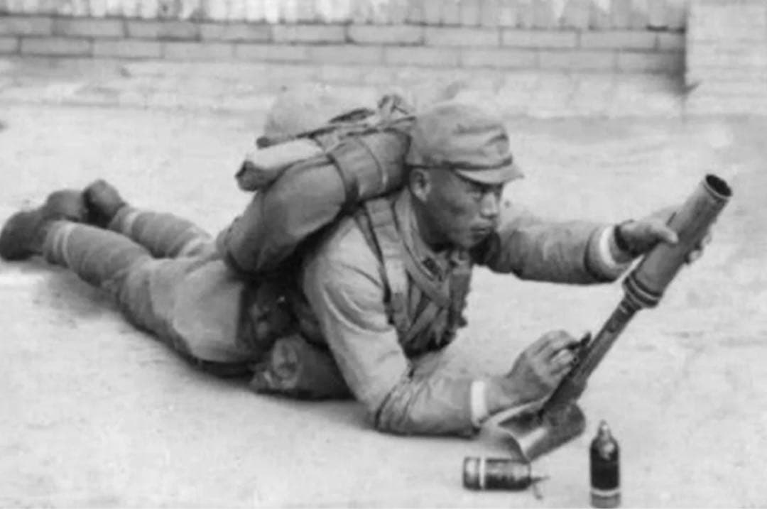 A）日本軍 八八、八九式重擲弾筒弾嚢セット（廉価版、複製品）帯革付き★サバゲ