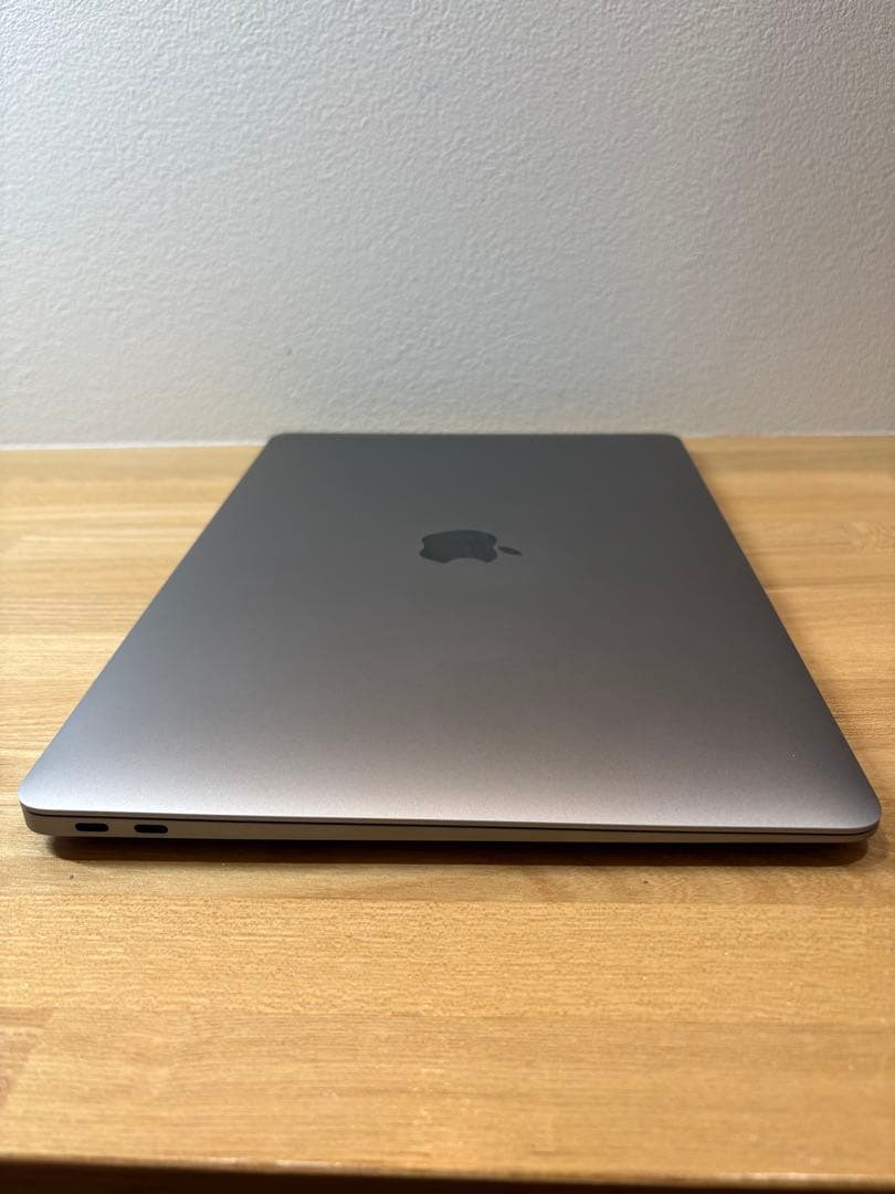 MacBook本体 Apple MacBook Air (M1, 2020)