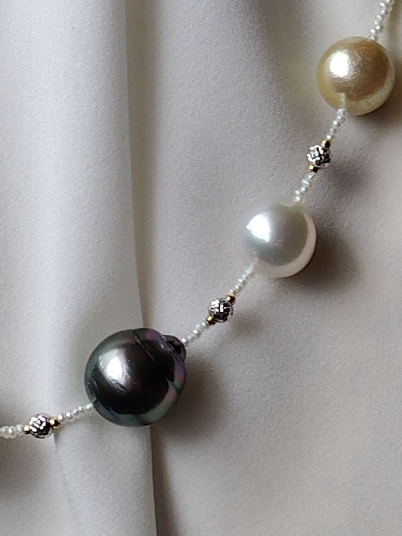 白蝶、黒蝶真珠、アコヤ砂芥子パール オメガ風ネックレス