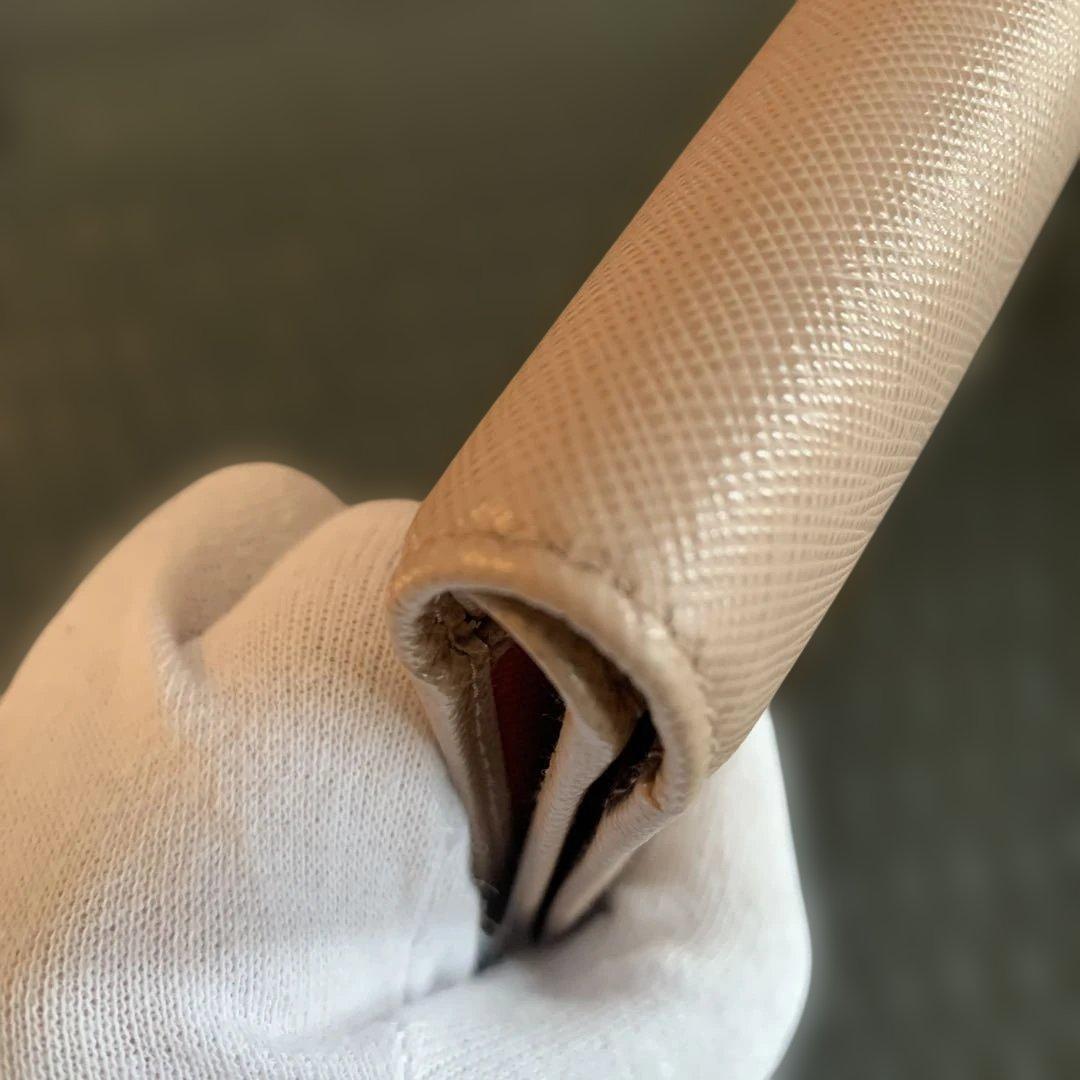 PRADA サフィアーノレザー 財布 ベージュ