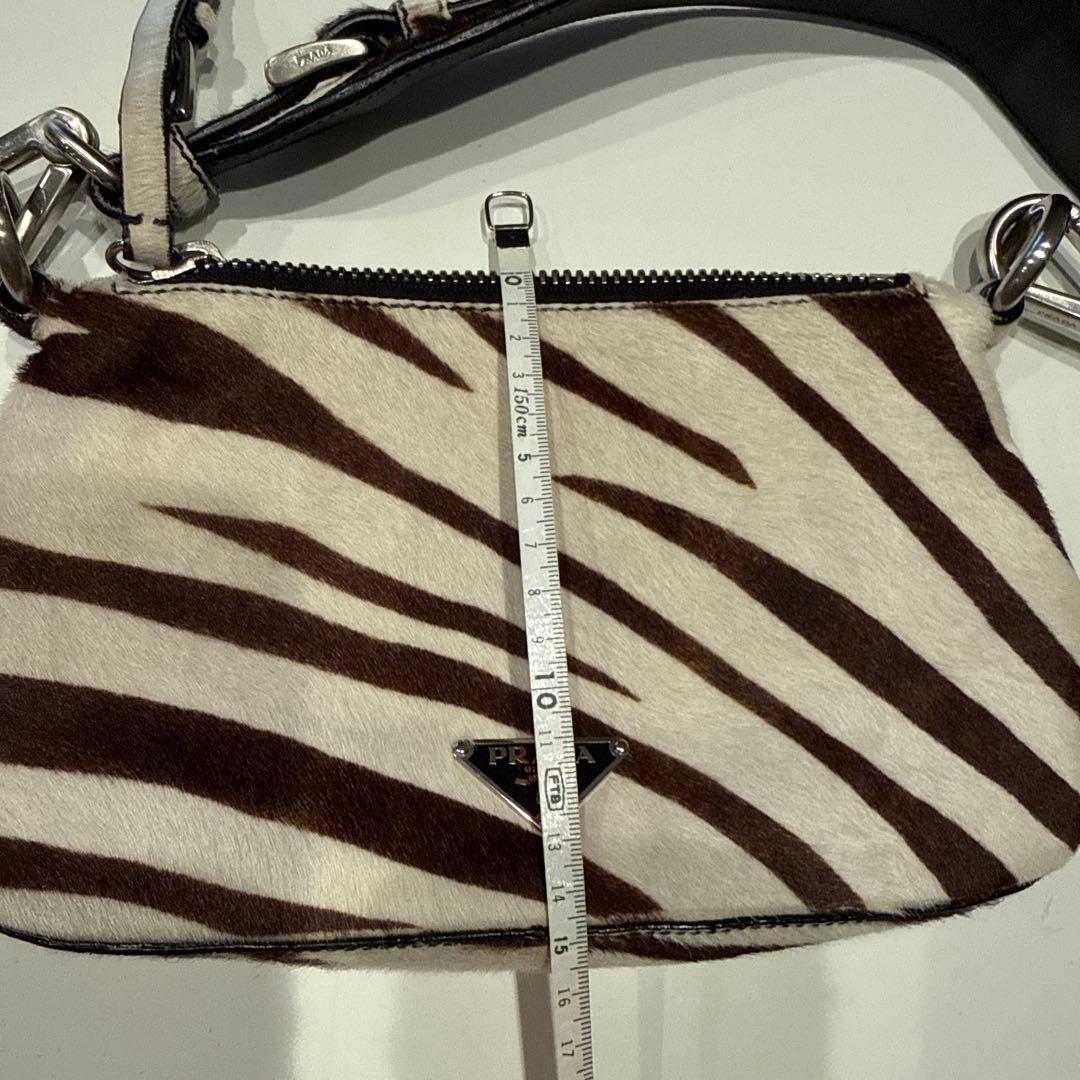 PRADA ゼブラ柄ハラコバッグ