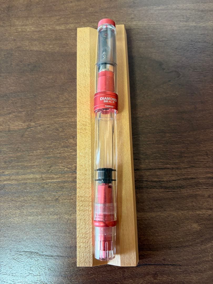ツイスビー　万年筆　ダイヤモンドALR パンチピンク　字幅M
