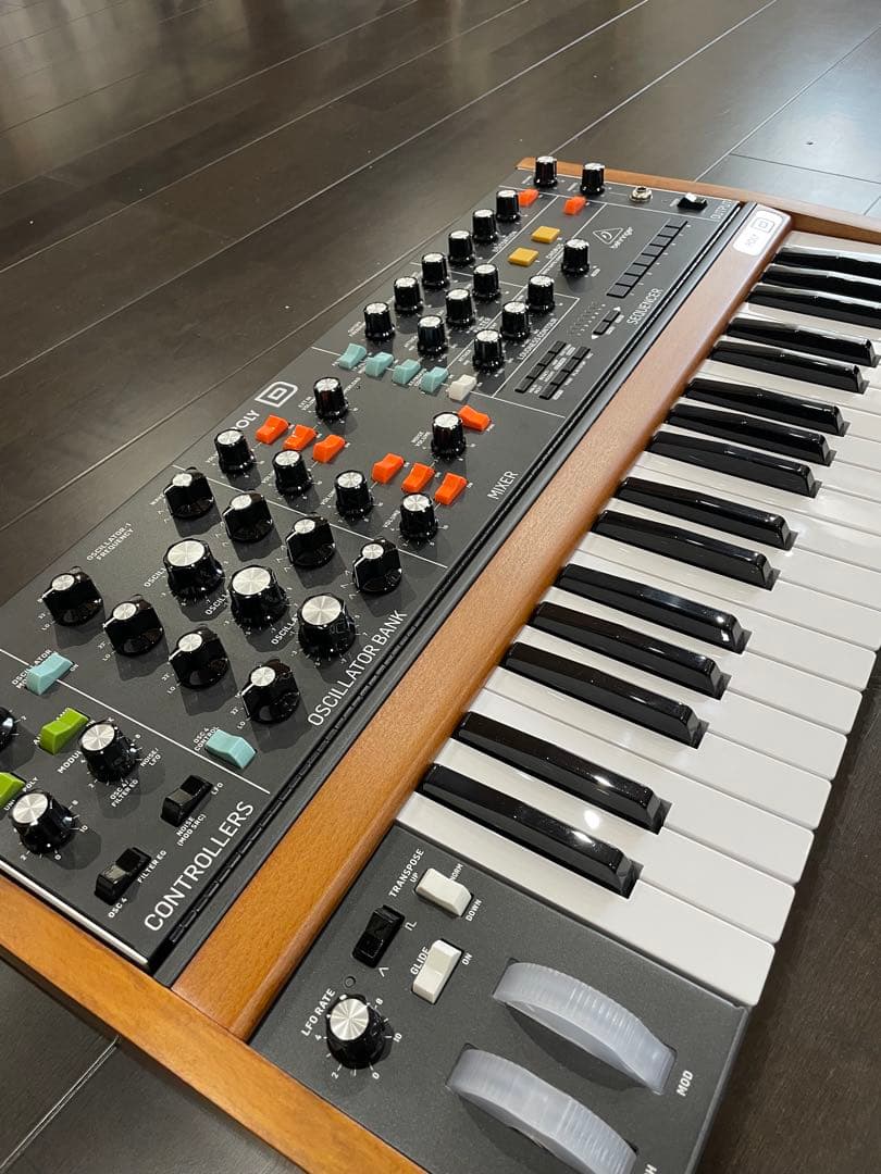 ベリンガー poly d BEHRINGER POLY D