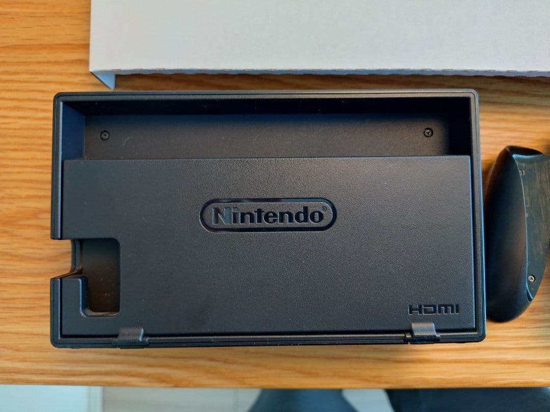 Nintendo Switch 本体+コントローラー他おまけ