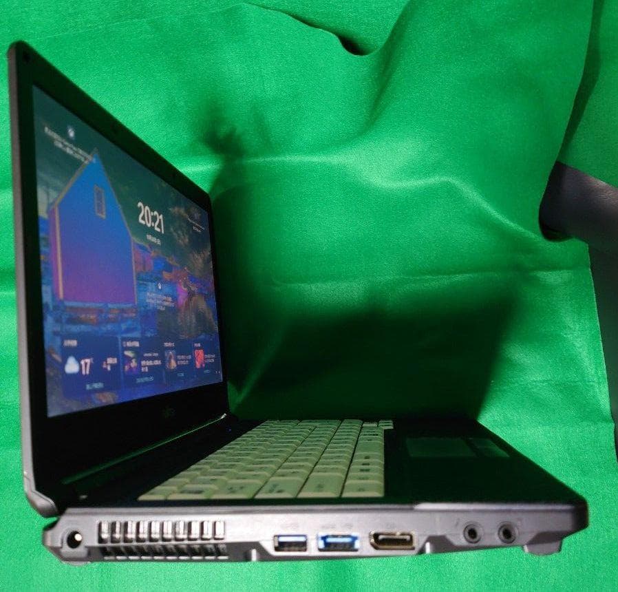 カーボン柄 WIN11 Core i7 2.1G　爆速512GB SSD DVD