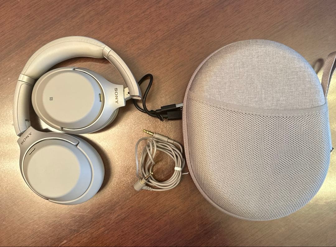 SONY ワイヤレスヘッドホン グレー 付属品あり WH-1000XM3【美品】