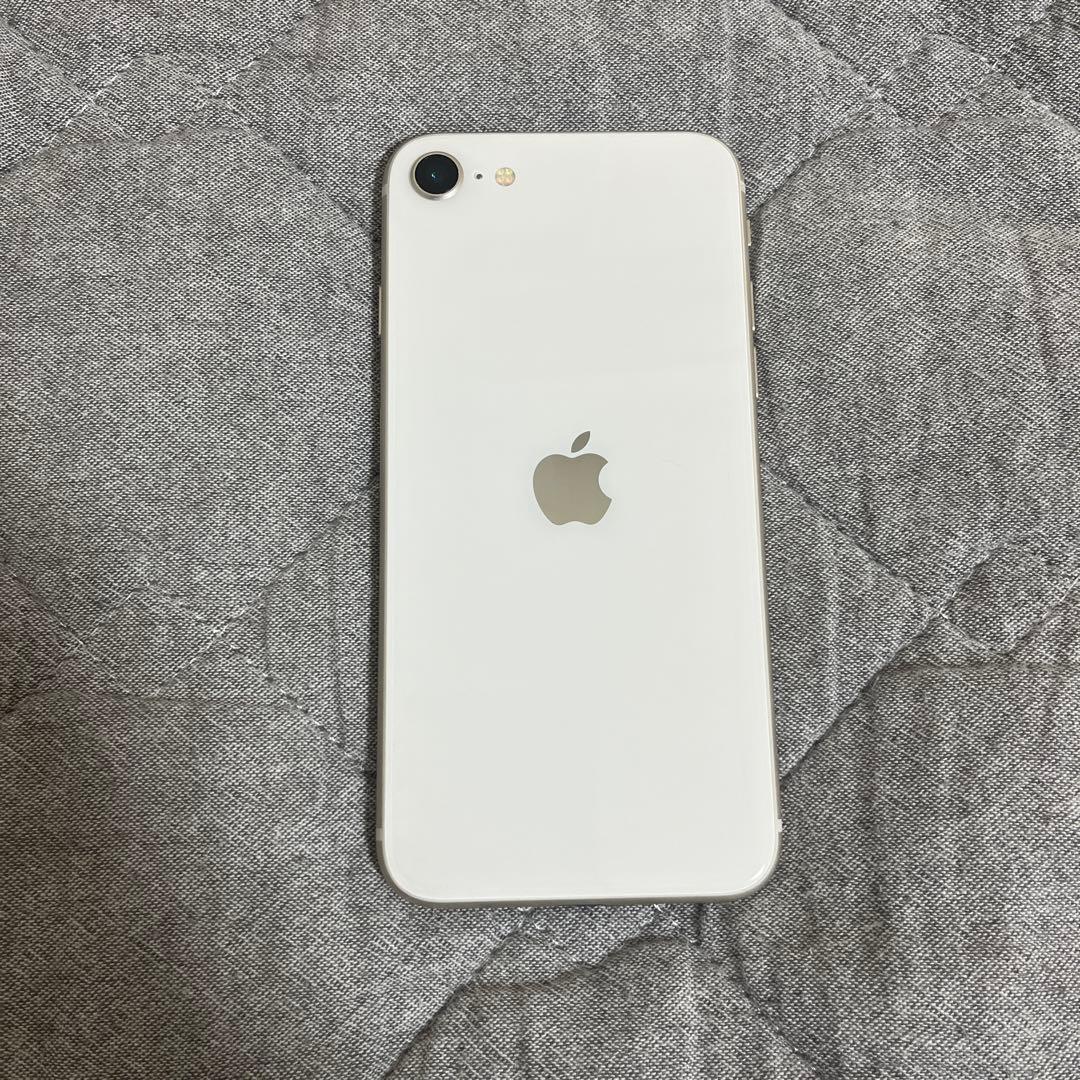 iPhoneSE 第3世代 スターライト 64GB 本体【ほぼ未使用品】