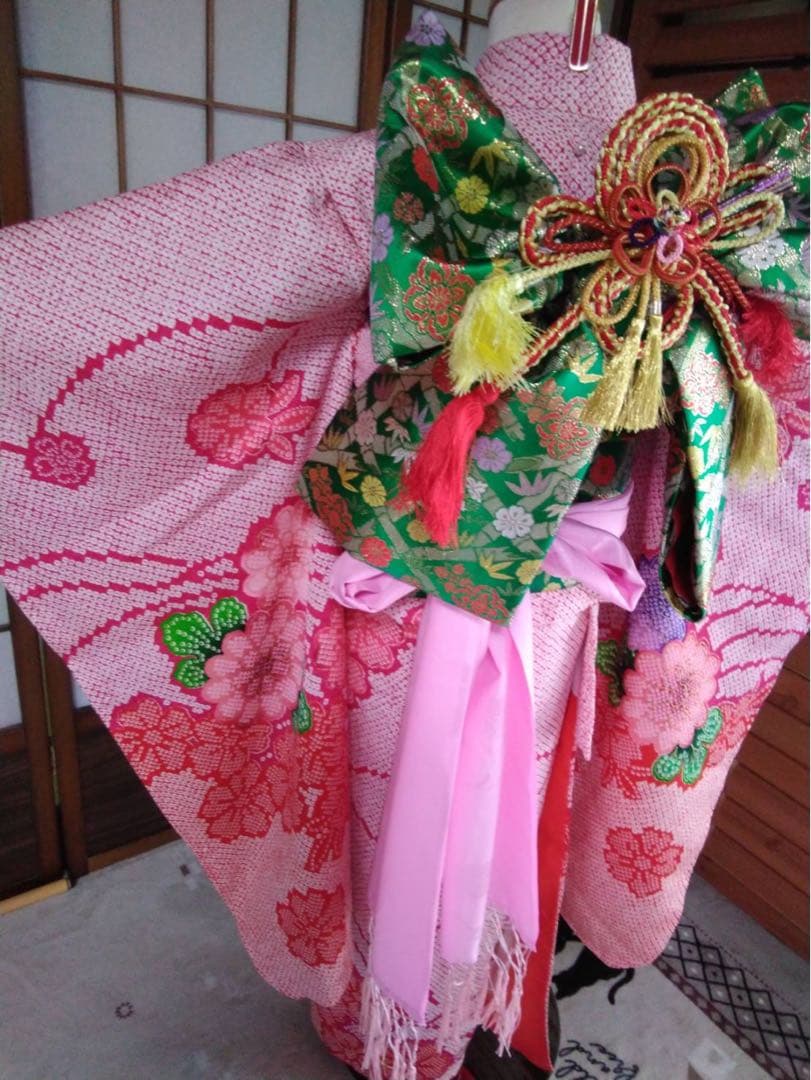 a です。7歳向け・表側正絹・お着物のセットです