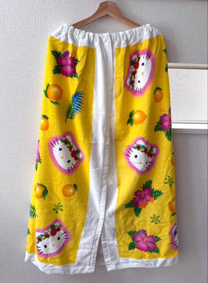 美品　サンリオ　ハローキティ⭐︎トロピカル⭐︎ フルーツ　ハイビスカス　ラップタオル