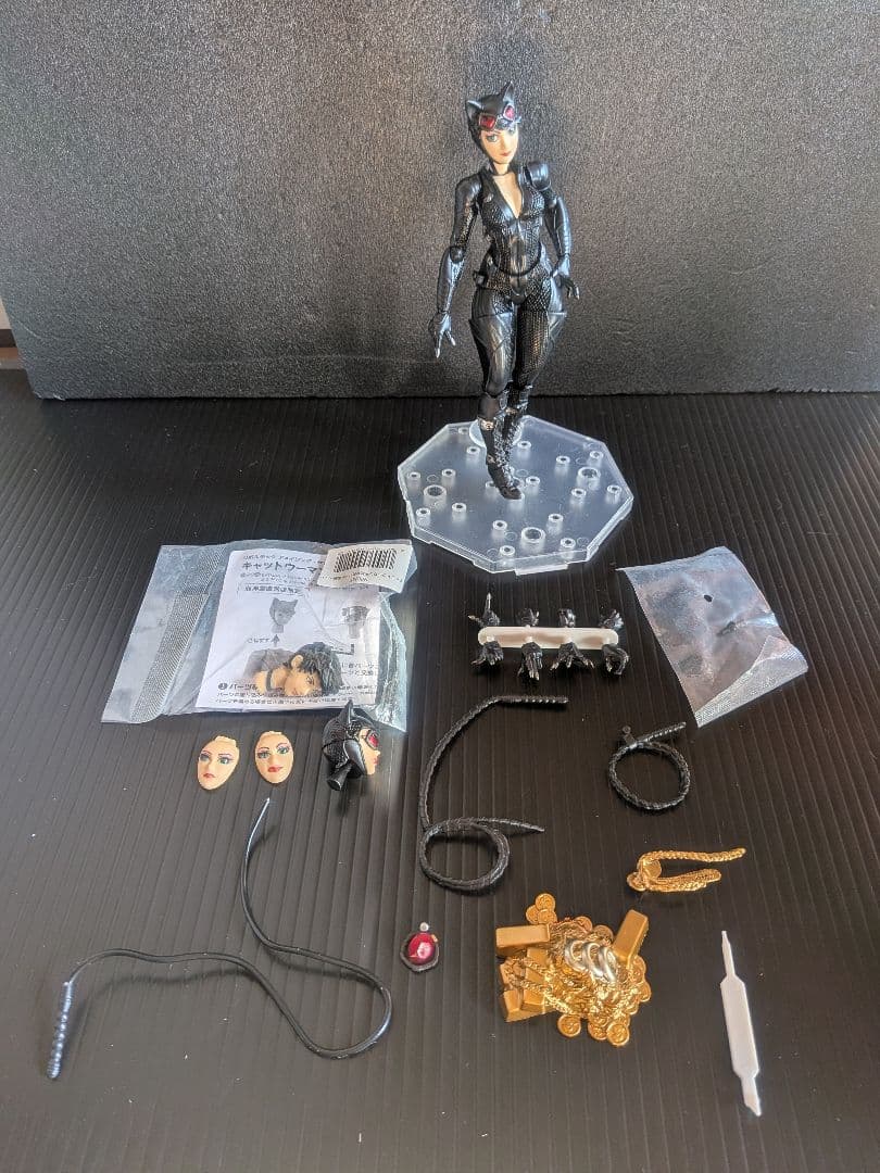 リボルテック　アメイジングヤマグチ　キャットウーマン