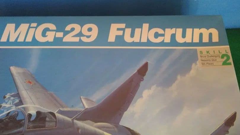 レベル1/32 MiG-29 フルクライム 1:32