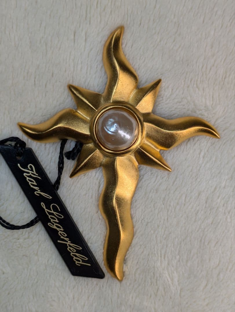 カールラガーフェルド　パール　ゴールド　ブローチ　シャネル　ヴィンテージ