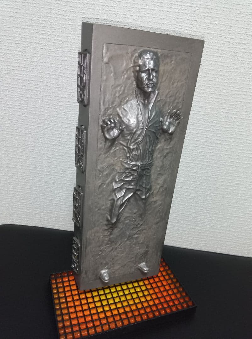 スター・ウォーズ　ハン・ソロ　カーボナイト　スタチュー