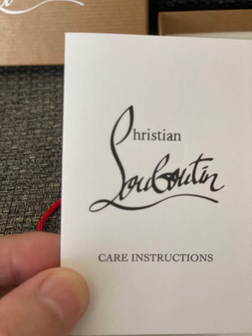 クリスチャンルブタン☆二つ折りコンパクト財布　新品未使用品 国内正規品☆