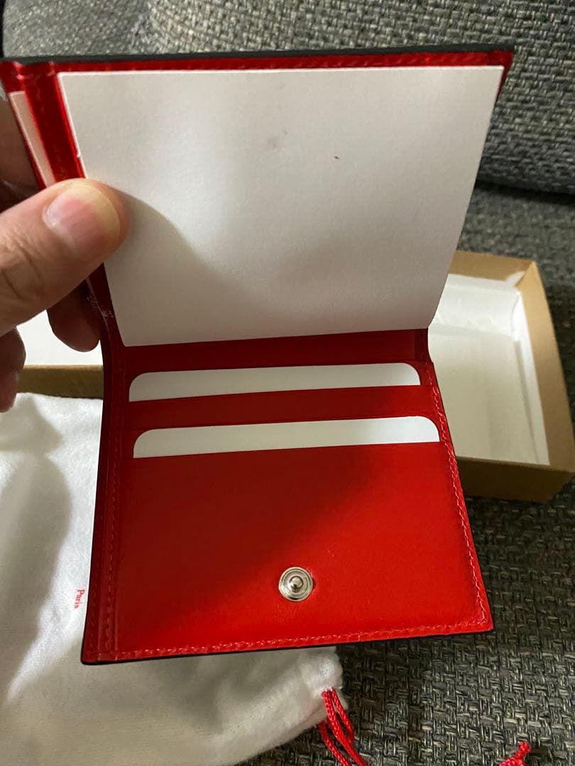 クリスチャンルブタン☆二つ折りコンパクト財布　新品未使用品 国内正規品☆