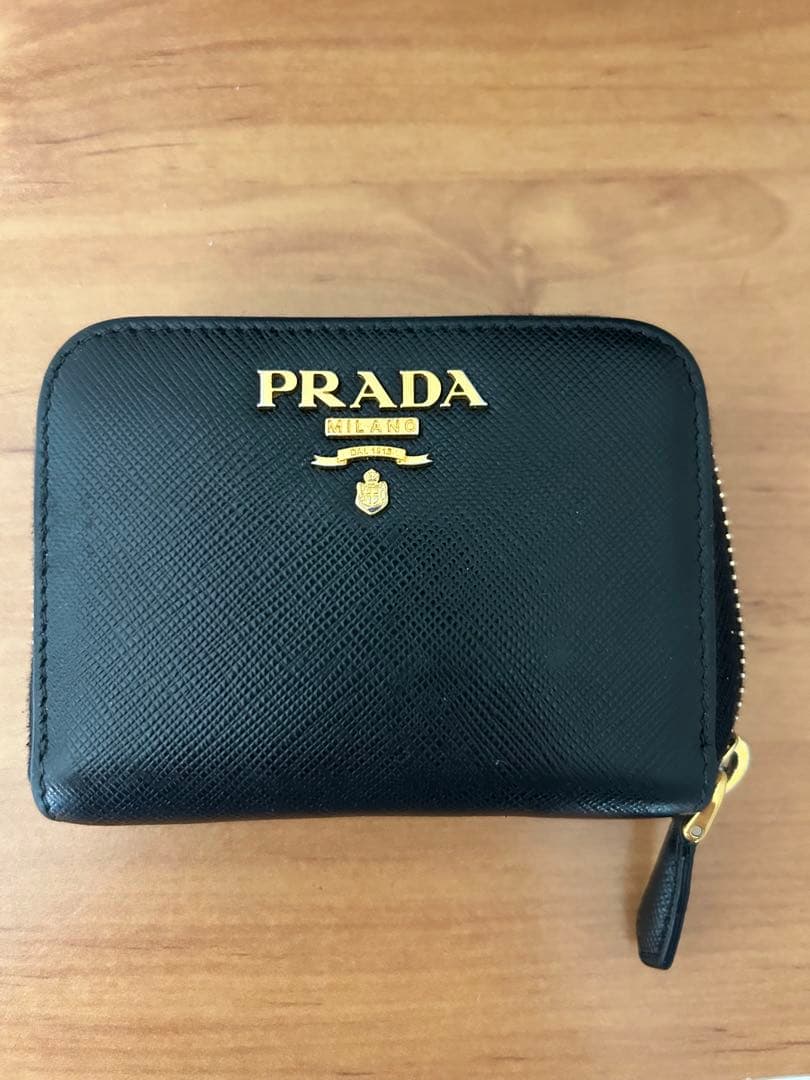 PRADA ミニウォレット　ジッパー　ケース