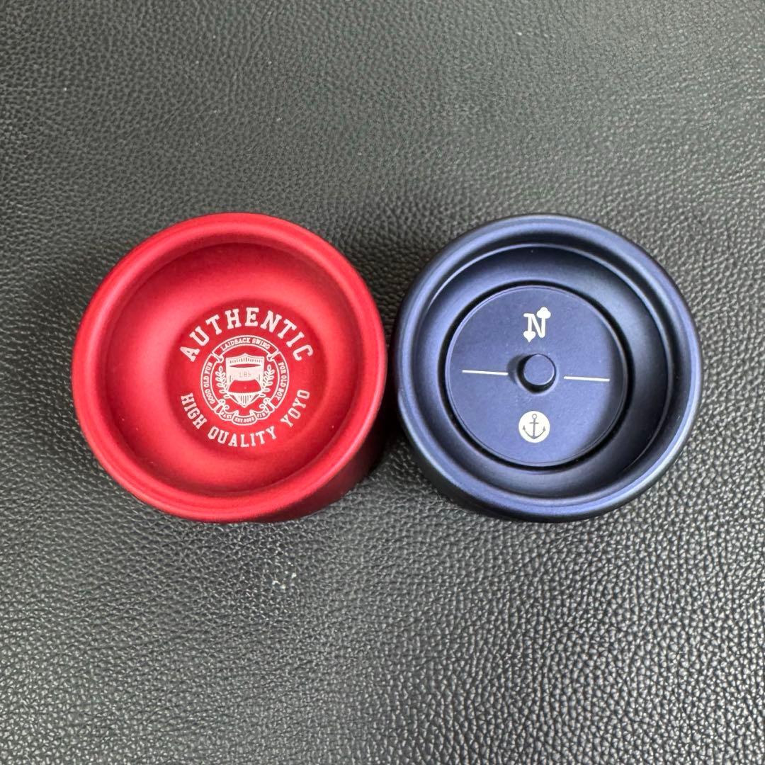 オーセンティック、ヌードトランプ