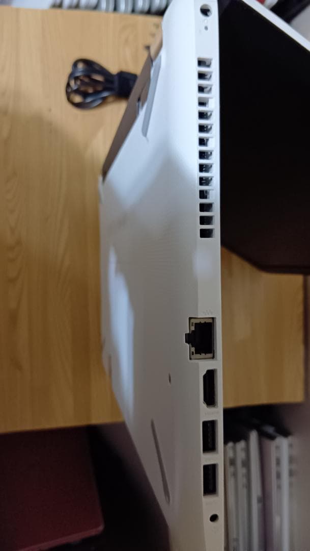 hp 15-bs010TU 7世代i5 マーブル調パームレスト⓪