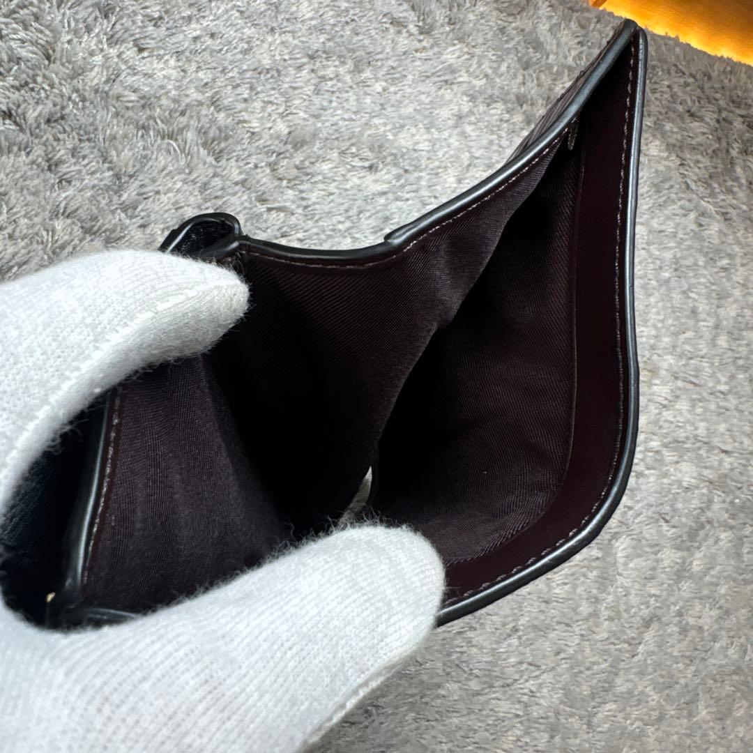 【ほぼ未使用】COACH コーチ 二つ折り財布 エンボス ブラック