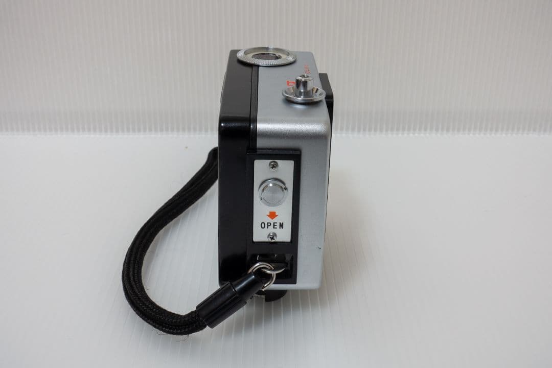 ⑭【美品・整備済品】RICOH AUTO HALF E 「レッド」 オートハーフ