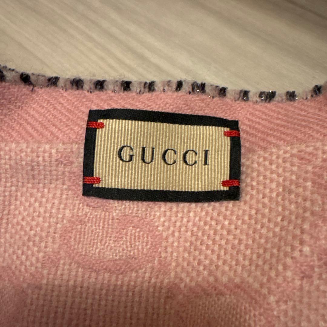 GUCCI ダークグレー マフラー