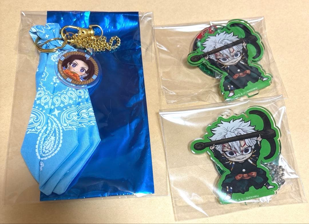 缶バッジ＋アクスタ他