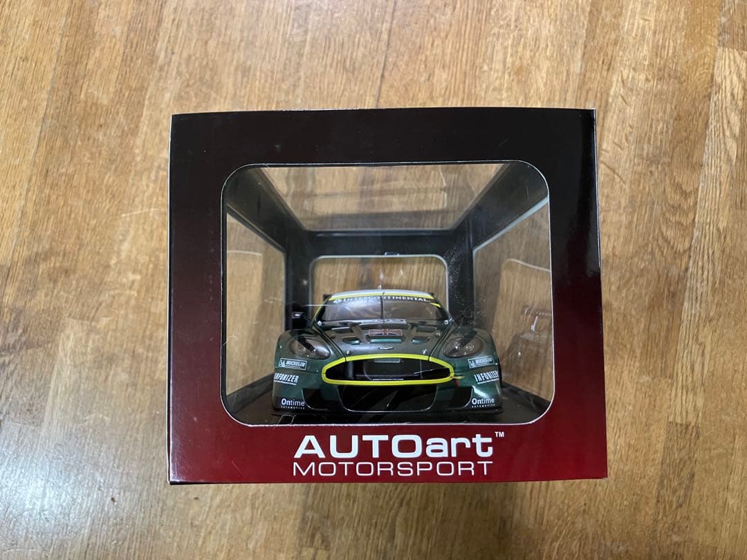 未開封 1/18 オートアート アストンマーチ DBR9 2007 #009