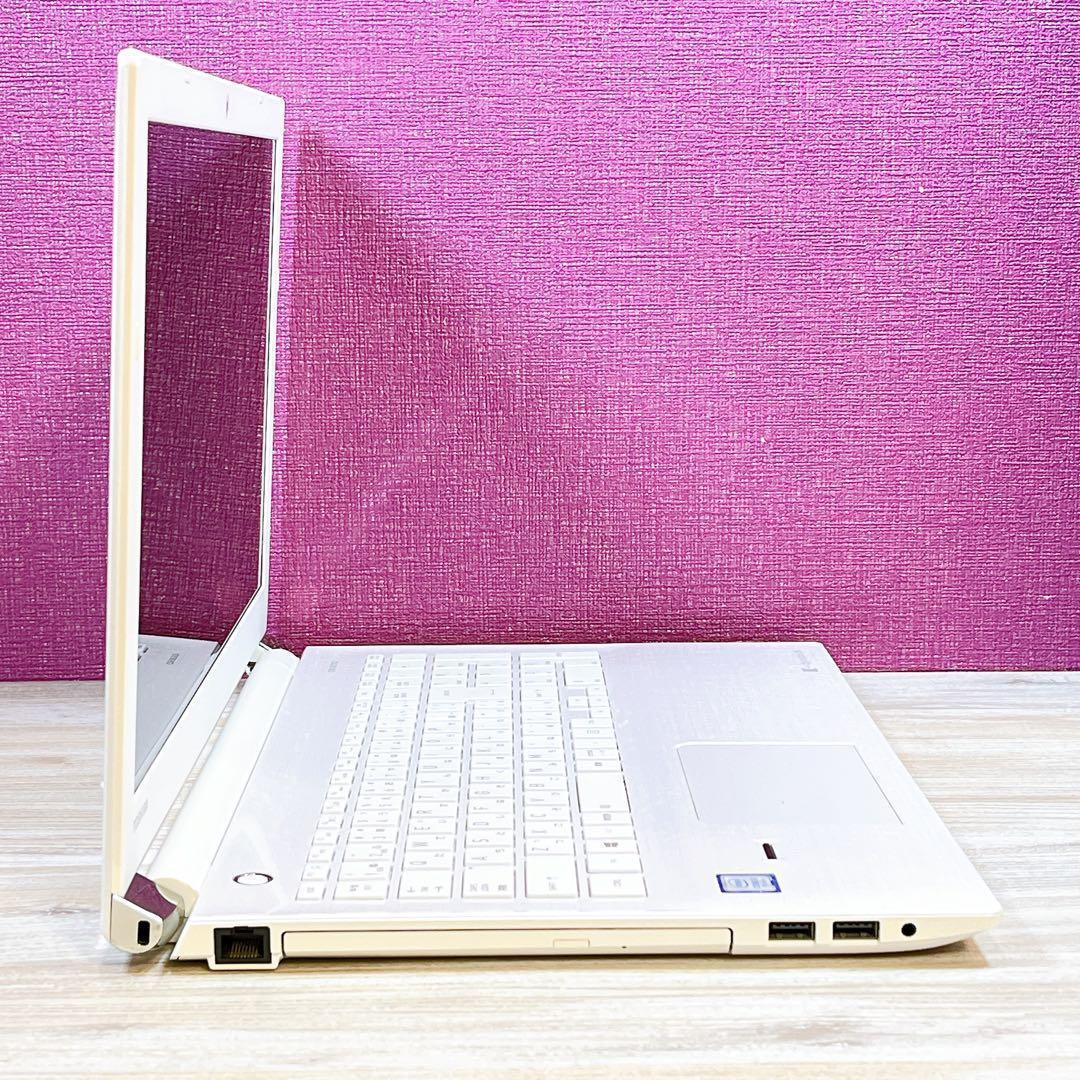 新品SSD搭載✨すぐ使えるノートパソコン✨カメラ付✨第7世代Corei3✨8GB