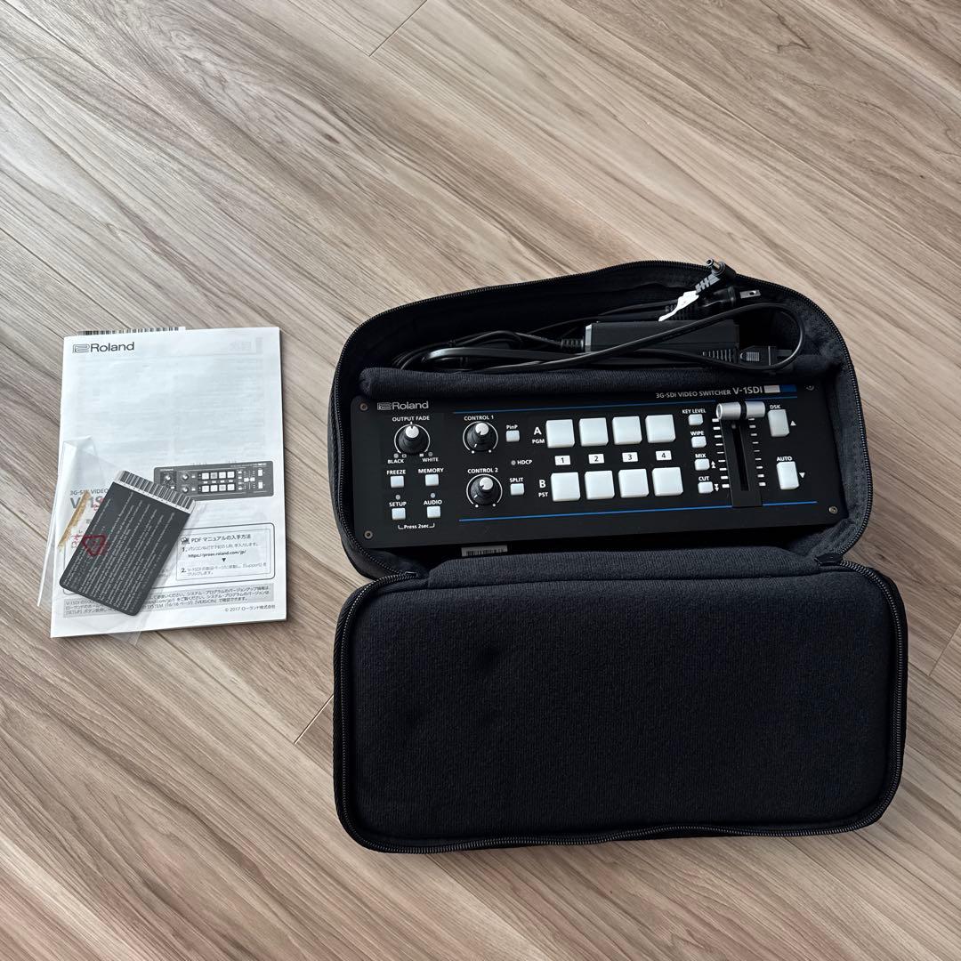 【ほぼ未使用】Roland V-1SDI ビデオスイッチャー ケース付き