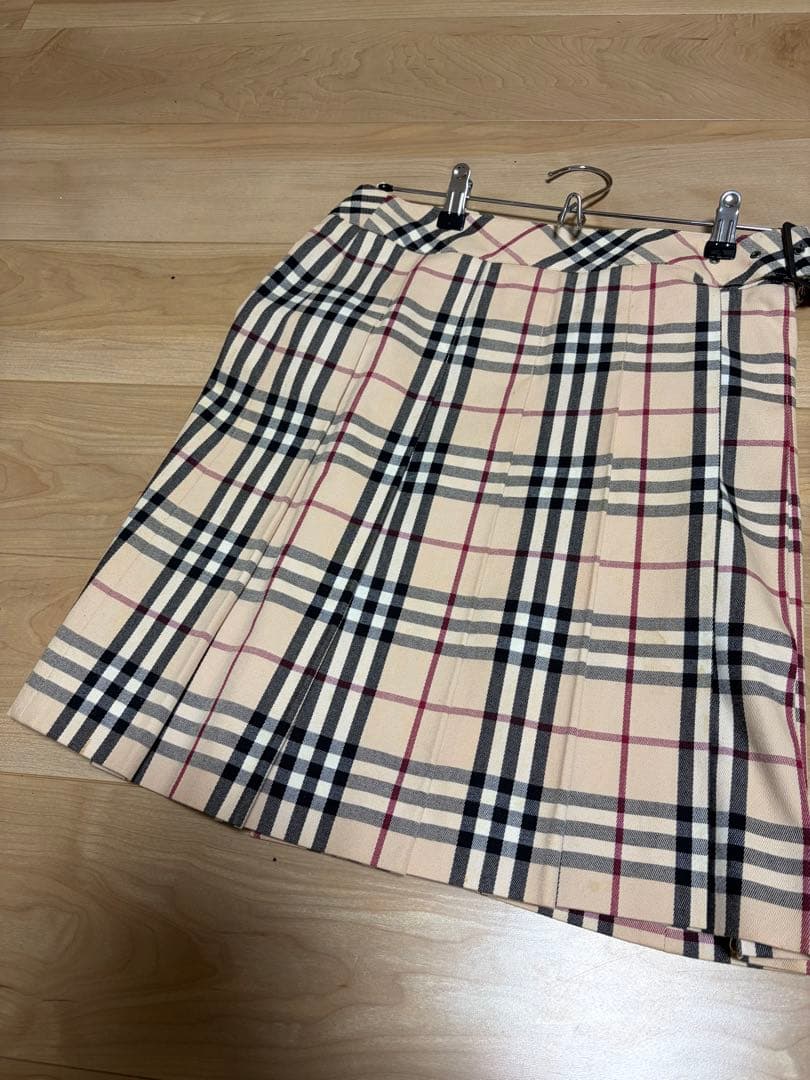 Burberry バーバリーノバチェックプリーツスカート ベージュ　Mサイズ
