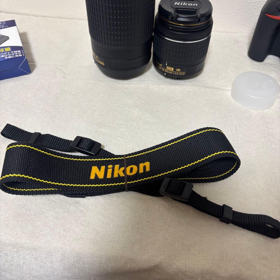 【極美品】使用回数少　Nikon D5600 ダブルズームキット